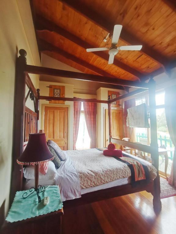 The Goat And Goose Bed & Breakfast Lakes Entrance Rum bild